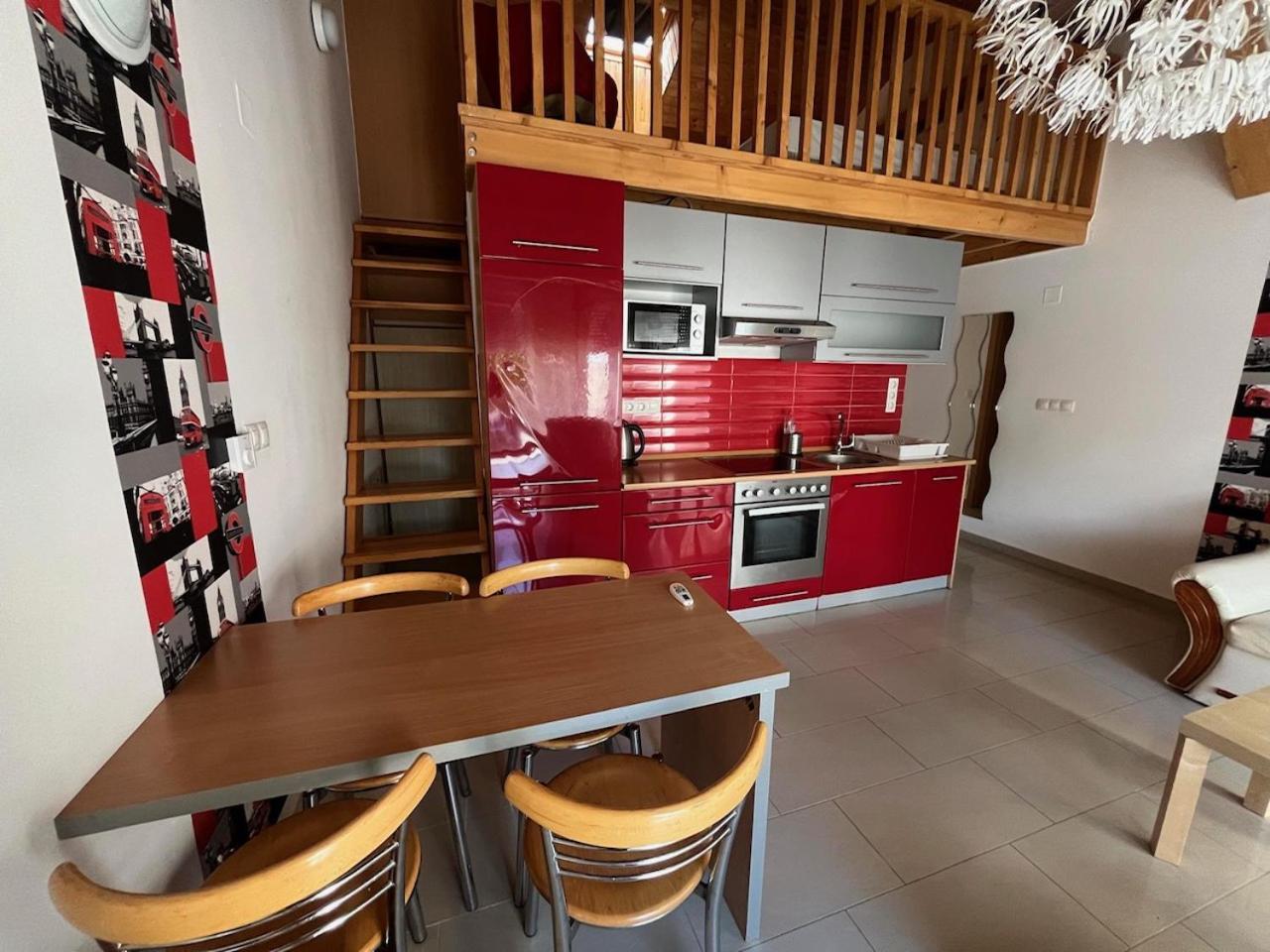 City Apartman ház Balatonlelle Exterior foto
